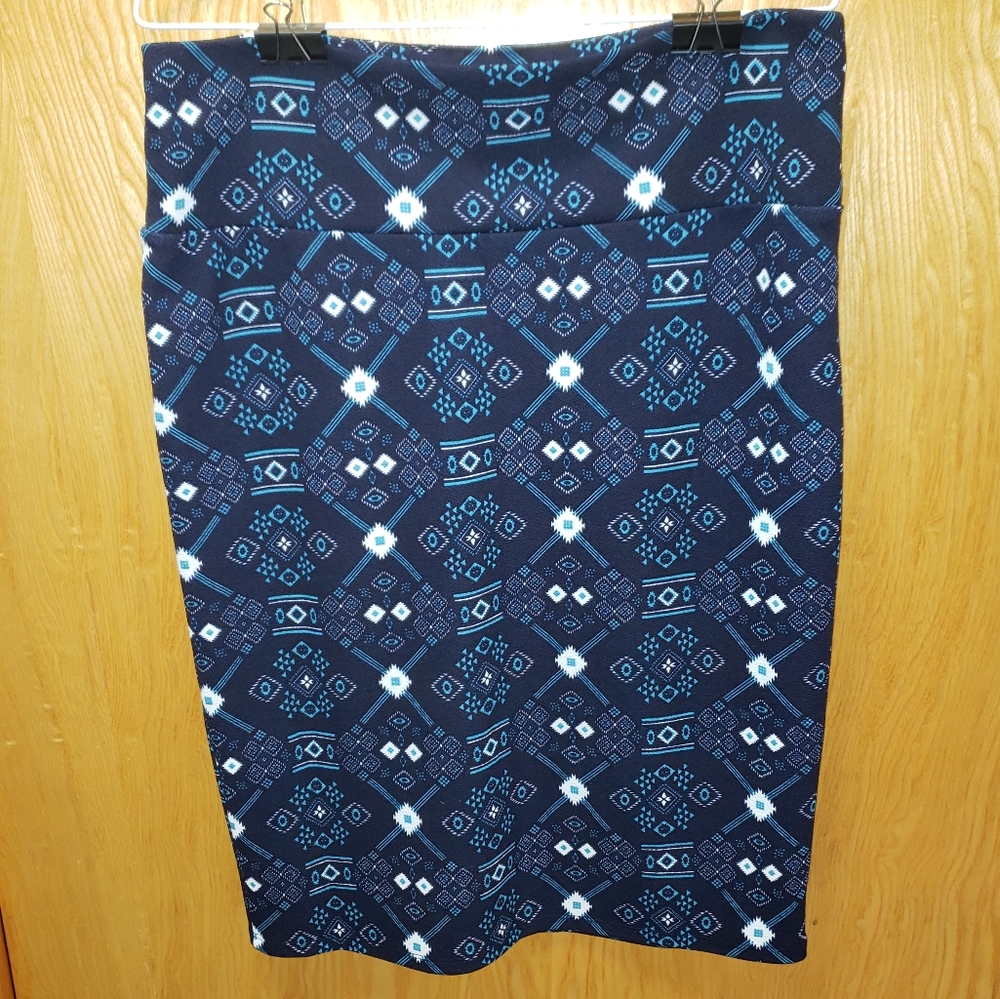 🌻LuLaRoe Cassie